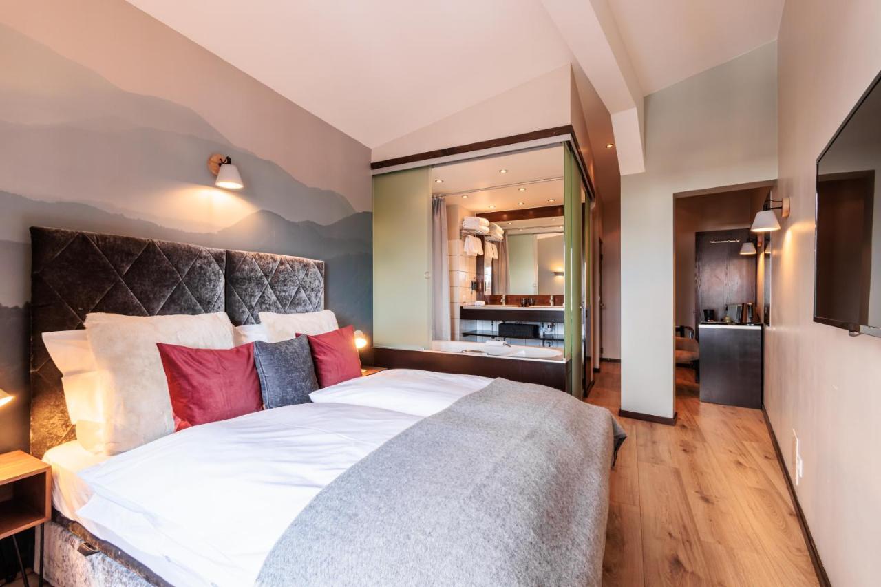 No 8 Bed & Bar Hotel Verbier Exterior photo